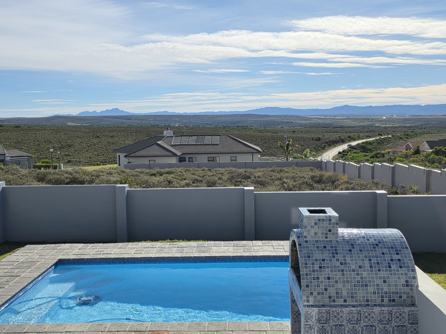 3 Bedroom Property for Sale in Wavecrest Eastern Cape